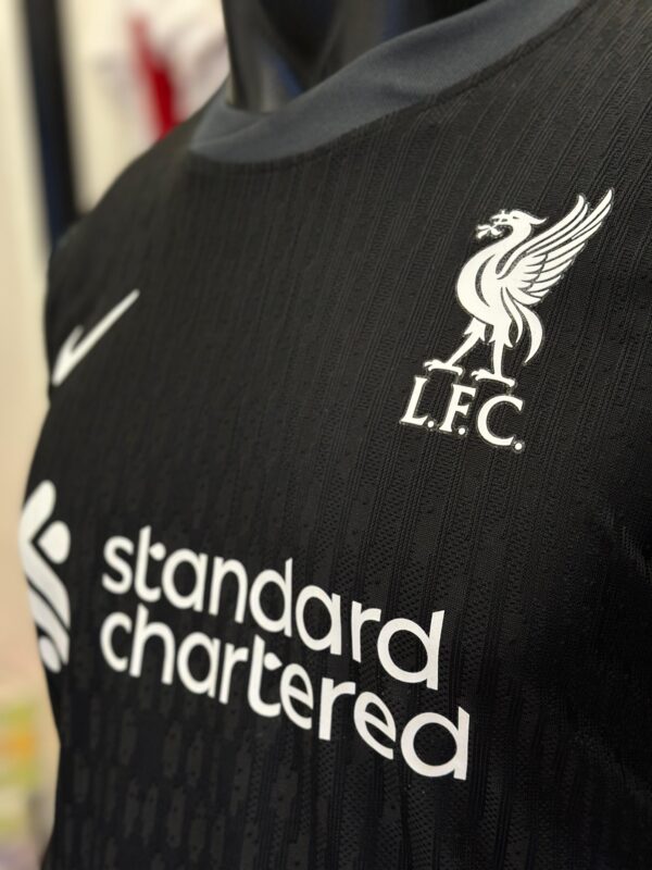 ⁦Liverpool Away Jersey 2024\25⁩ - الصورة ⁦2⁩