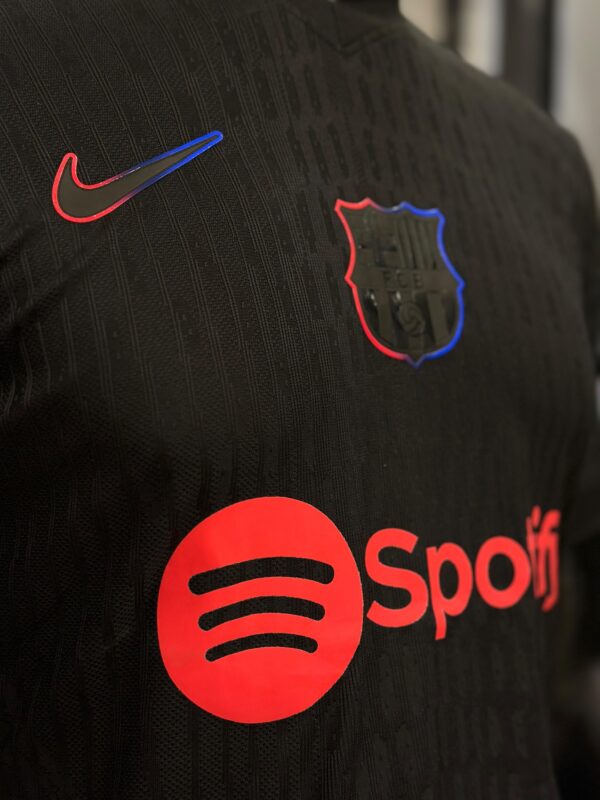 ⁦FC Barcelona Away Jersey 2024/25⁩ - الصورة ⁦7⁩
