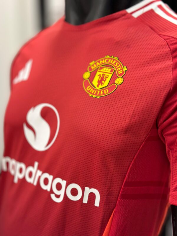 ⁦Manchester United Home Jersey 2024-25⁩ - الصورة ⁦4⁩