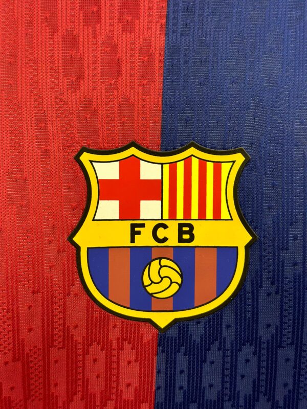 ⁦FC Barcelona (Home) Jersey 2024/25 T-shirt⁩ - الصورة ⁦3⁩