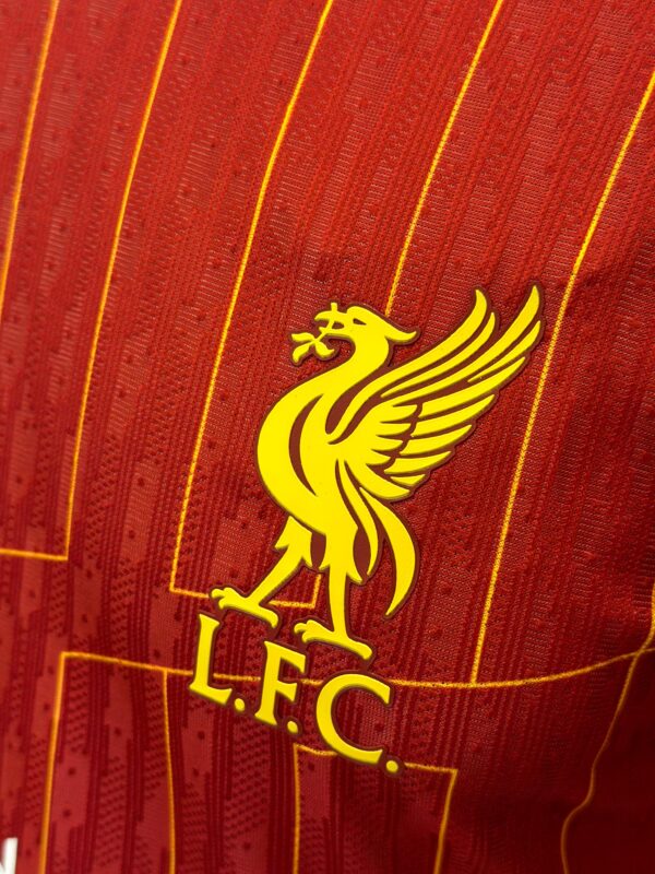 ⁦Liverpool (Home) Jersey 2024-25⁩ - الصورة ⁦6⁩