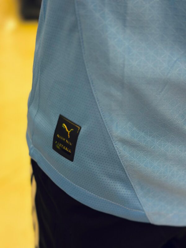 ⁦Manchester City (Home) Jersey 2024\25⁩ - الصورة ⁦5⁩
