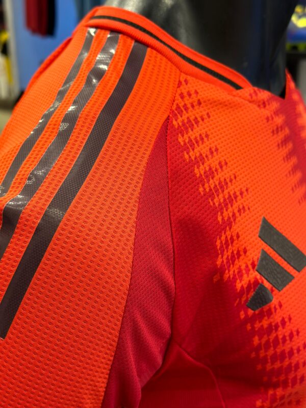 ⁦Bayern Munich Home Jersey 2024/25⁩ - الصورة ⁦10⁩