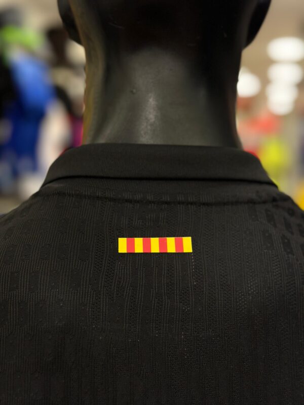 ⁦FC Barcelona Away Jersey 2024/25⁩ - الصورة ⁦8⁩