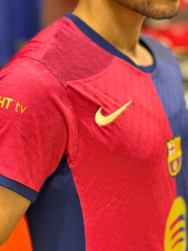 ⁦FC Barcelona (Home) Shirt 24/25⁩ - الصورة ⁦2⁩