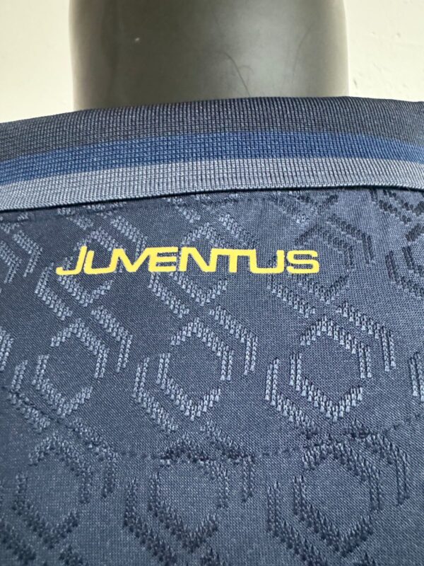 ⁦Juventus Third Shirt Jersey 2024\25⁩ - الصورة ⁦4⁩