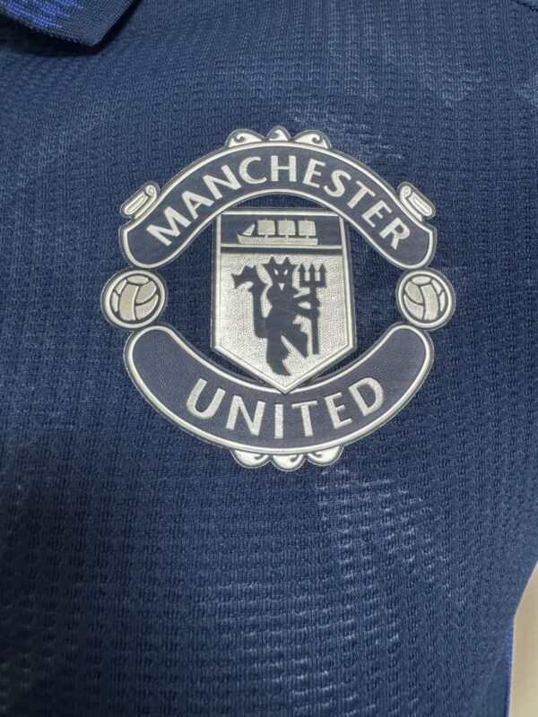 ⁦Manchester United Away Jersey 2024-25⁩ - الصورة ⁦5⁩