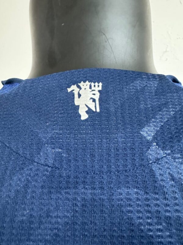 ⁦Manchester United Away Jersey 2024-25⁩ - الصورة ⁦3⁩